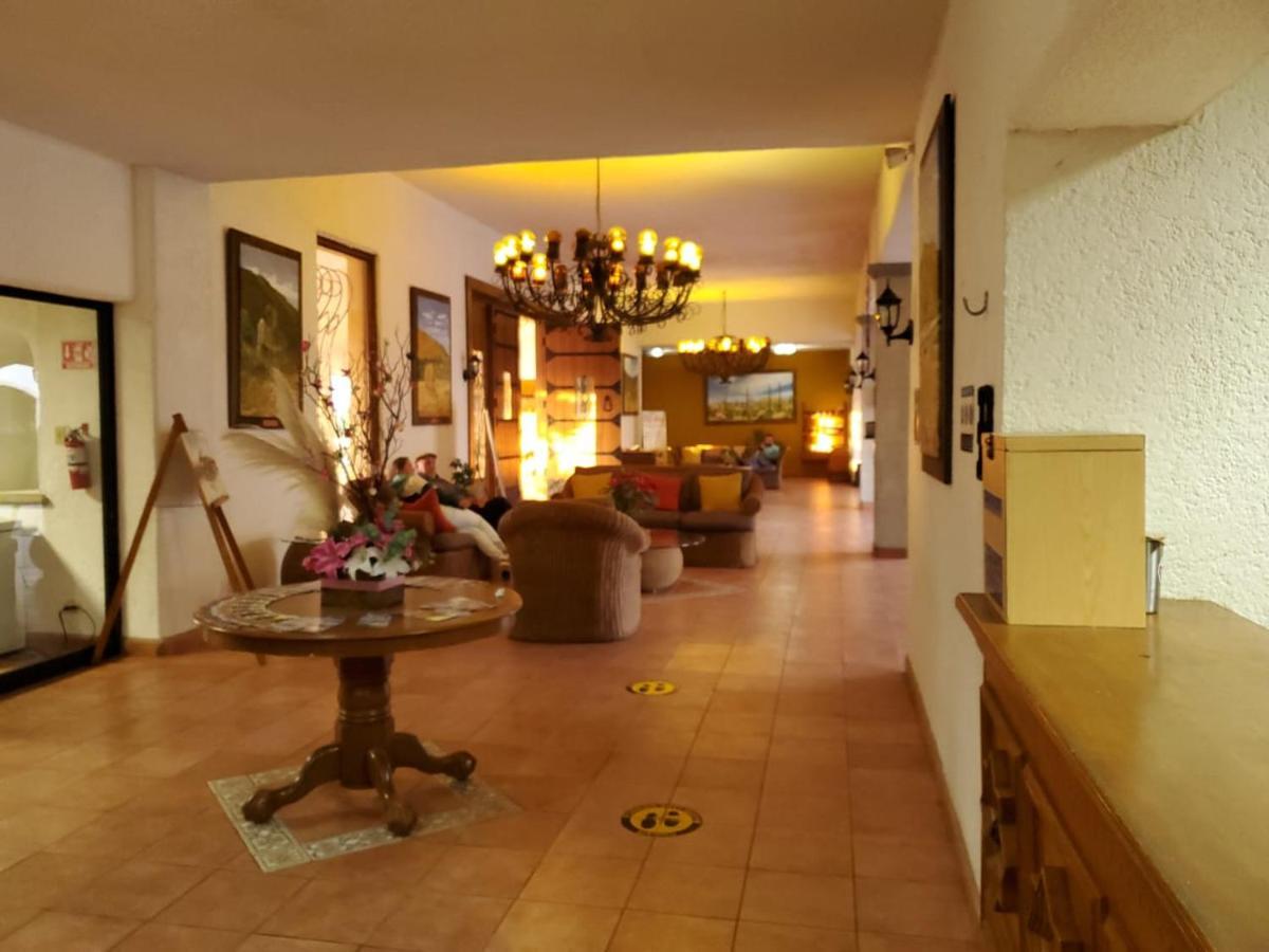 Hotel Mision Santa Maria San Quintin Esterno foto