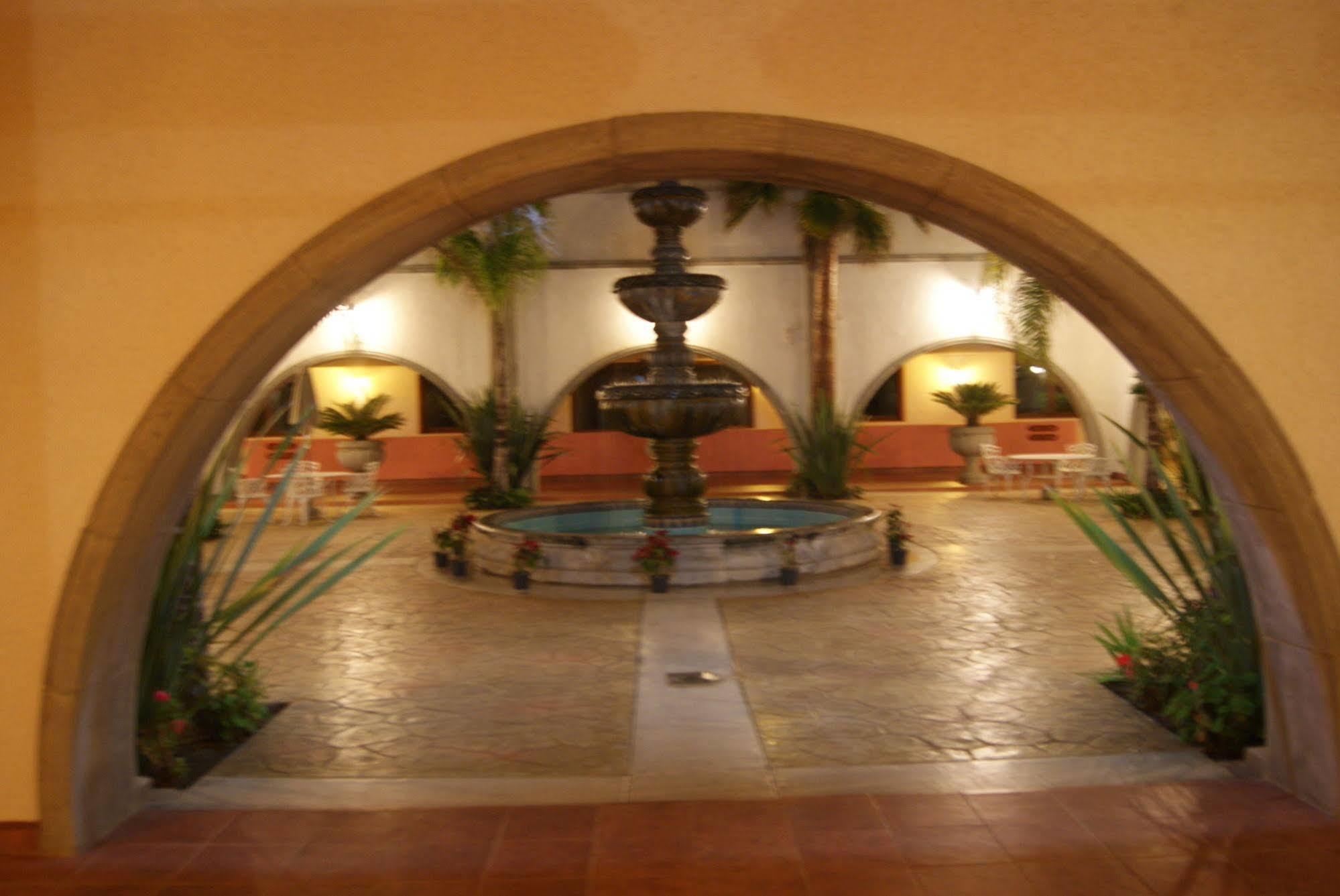 Hotel Mision Santa Maria San Quintin Esterno foto