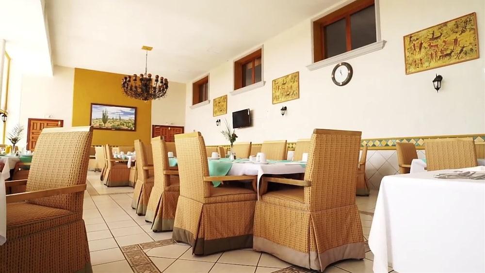 Hotel Mision Santa Maria San Quintin Esterno foto